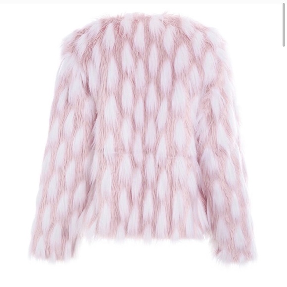 🇺🇸SALE🇺🇸 ALEXANDRIA Shaggy Faux Fur Jacket! - Picture 4 of 7